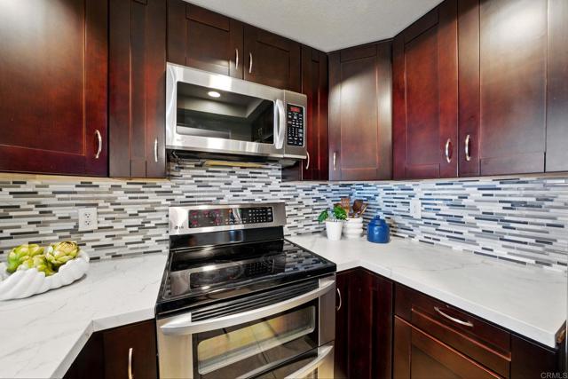 Detail Gallery Image 9 of 33 For 3078 Broadway #210,  San Diego,  CA 92102 - 2 Beds | 2 Baths