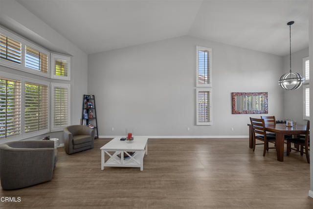 8984 Santa Margarita Road, Ventura CA: https://media.crmls.org/mediaz/c292510f-25f6-4180-9f4c-851fa507cff2.jpg
