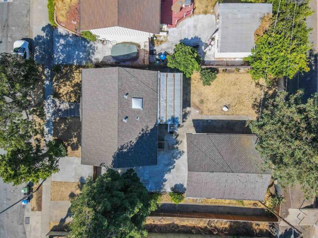 Image 18 of 52 For 4636 Serra Ave