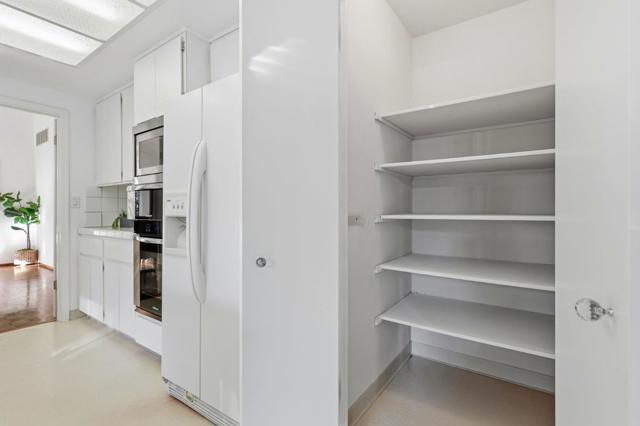 100 Rizal Drive, Hillsborough CA: https://media.crmls.org/mediaz/c293c356-429f-4605-85a8-fadda1a64f53.jpg