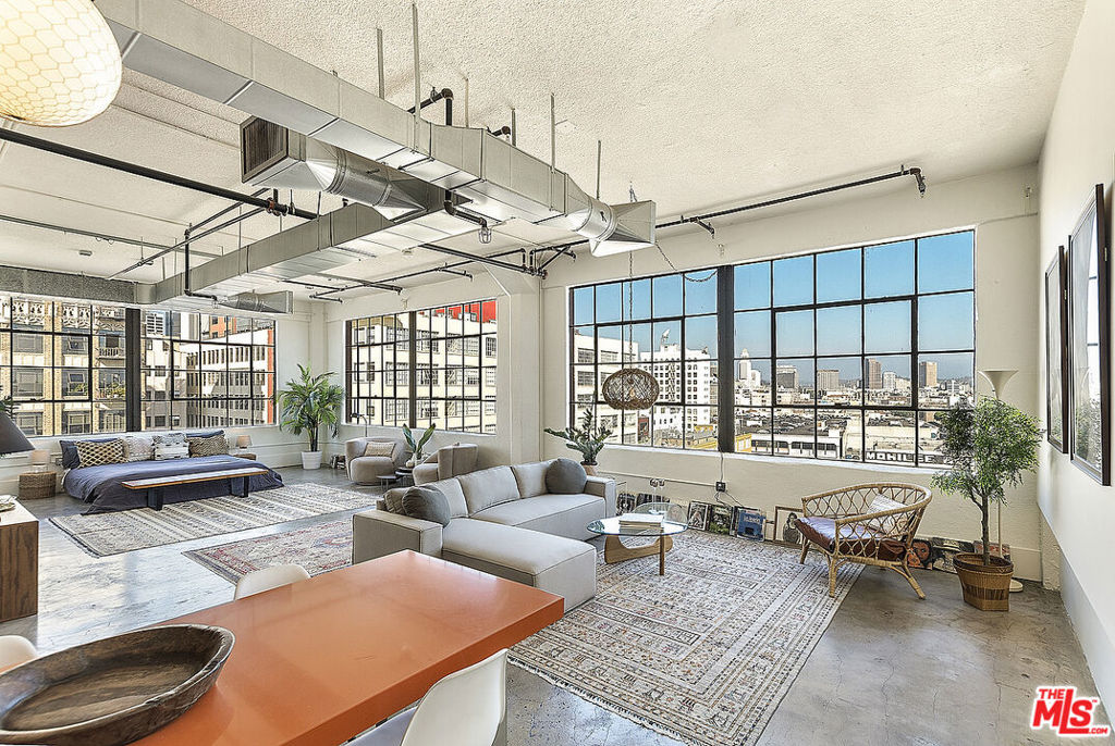 315 E 8th Street 901, Los Angeles, CA 90014