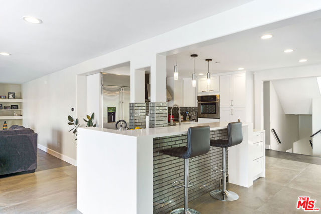 5118 Cerrillos Drive, Woodland Hills CA: https://media.crmls.org/mediaz/c294978f-535a-4b60-8af0-eb4600cc2b50.jpg