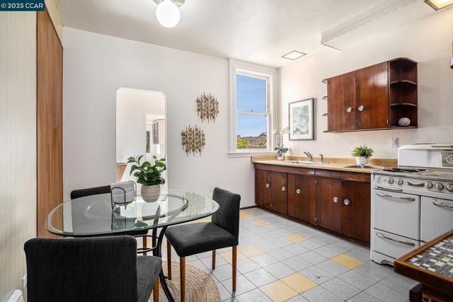 159 Ney Street, San Francisco CA: https://media.crmls.org/mediaz/c294bb2b-95c2-400a-8a50-4b00890ab9d6.jpg