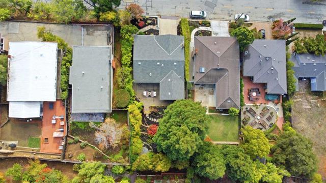 574 Wellington Drive, San Carlos CA: https://media.crmls.org/mediaz/c295c713-3127-4598-a5fd-f1f71f2b3432.jpg