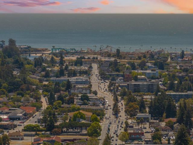 113 Claremont Terrace, Santa Cruz CA: https://media.crmls.org/mediaz/c295d41b-3179-4b61-84e3-51ef94306a86.jpg