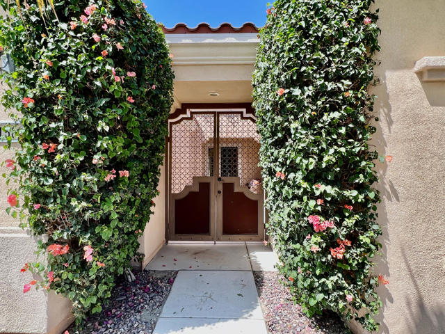 81562 Camino Los Milagros, Indio CA: https://media.crmls.org/mediaz/c29706ec-5ba2-4c80-9cc3-bc0c85ec7453.jpg