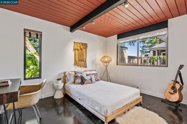 232 Clyde Dr, Walnut Creek CA: https://media.crmls.org/mediaz/c2974730-085f-486e-832e-756e70efa885.jpg