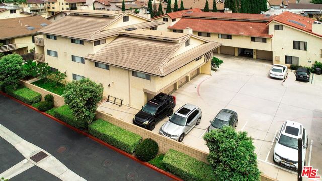 16805 Roosevelt Lane, Huntington Beach CA: https://media.crmls.org/mediaz/c298556e-dc79-4c80-9b0e-0eb6dd3467be.jpg