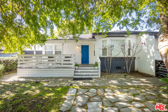 3839 Marcasel Avenue, Los Angeles CA: https://media.crmls.org/mediaz/c2993763-7cbb-4248-b1f7-7ba414c011dd.jpg