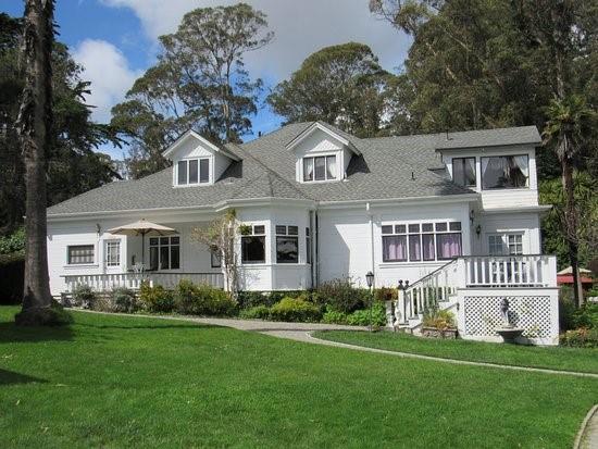 620 El Salto Drive, Capitola CA: https://media.crmls.org/mediaz/c2999160-5c16-4559-8b68-e5c91ef854ea.jpg
