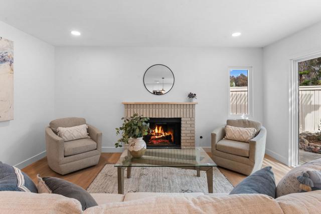 Detail Gallery Image 12 of 40 For 522 Lupine Way, Oceanside,  CA 92057 - 5 Beds | 3 Baths