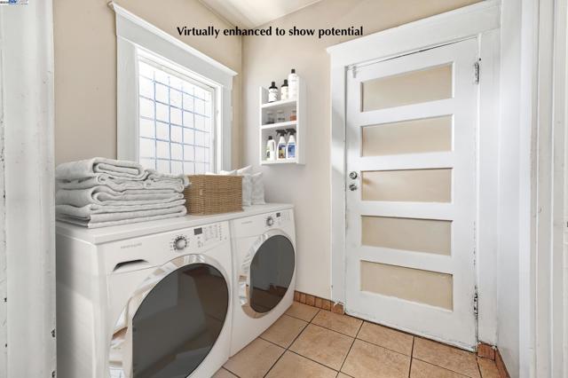 2309 High St, Oakland CA: https://media.crmls.org/mediaz/c29a6730-36d2-466a-8158-27e642ec4ab5.jpg