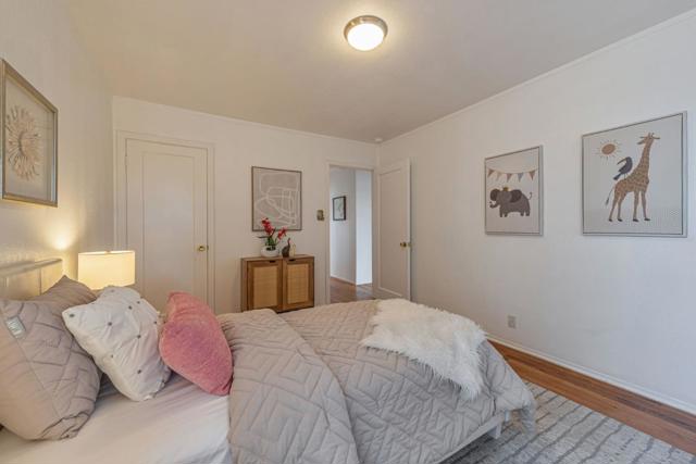 642 Lomita Avenue, Millbrae CA: https://media.crmls.org/mediaz/c29aaf8b-a216-43ab-a47b-c6c4f0c5b353.jpg