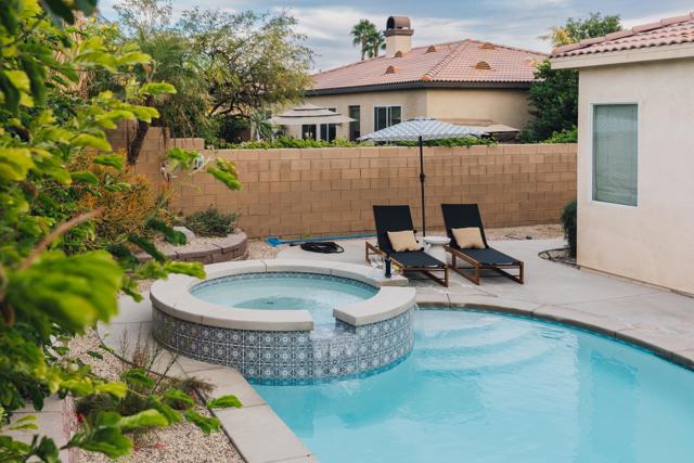 79846 Amora Drive, La Quinta CA: https://media.crmls.org/mediaz/c29ac6b5-be4d-4d0e-b1af-c492bc0ef9f3.jpg