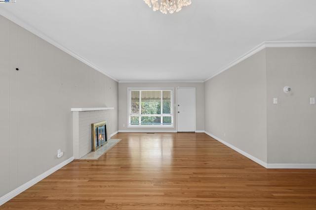 Image 4 of 33 For 1560 Vining Dr