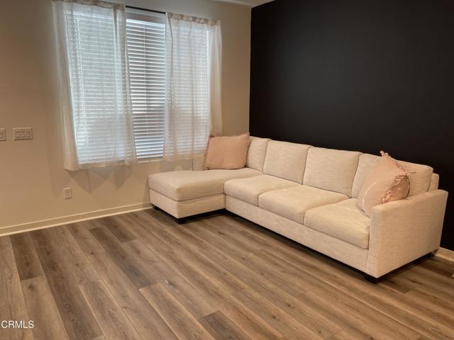 Detail Gallery Image 22 of 67 For 130 Farmhouse Dr #2,  Simi Valley,  CA 93065 - 3 Beds | 2/1 Baths