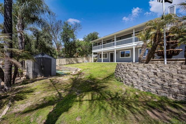 235 Loma Vista Pl, El Cajon CA: https://media.crmls.org/mediaz/c29cc4ac-85ae-4e5c-b2f2-9ac438745569.jpg