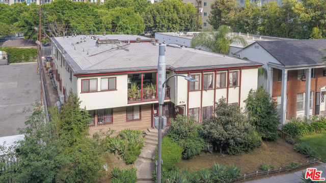 Image 12 of 19 For 674 Catalina Street