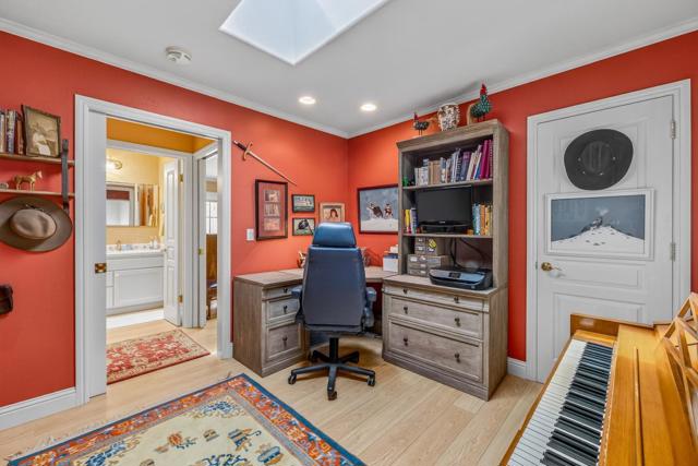 171 Hacienda Carmel, Carmel CA: https://media.crmls.org/mediaz/c29d0d19-defa-41c8-99ca-5b0756853950.jpg