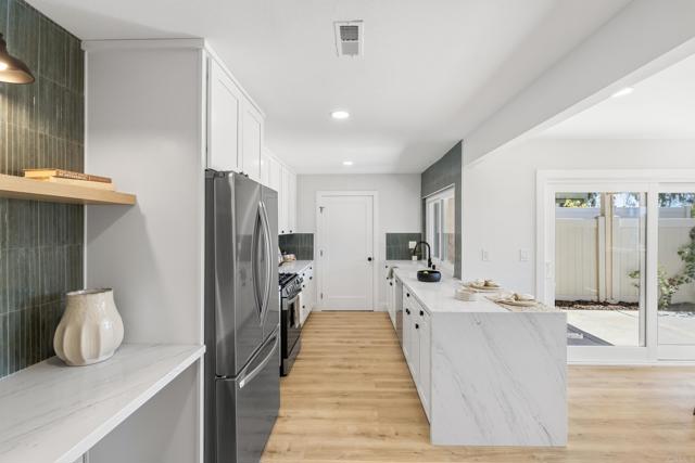 Detail Gallery Image 8 of 33 For 267 Countryhaven Rd, Encinitas,  CA 92024 - 3 Beds | 2/1 Baths