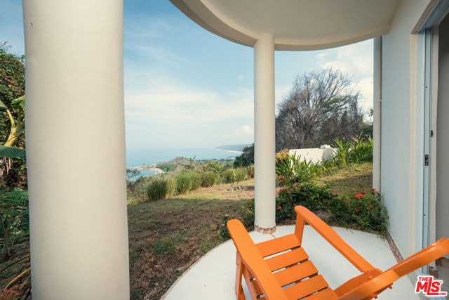 0 Villa Sunset MalPais Costa Rica,  CA: https://media.crmls.org/mediaz/c29db101-e851-4ec6-abfa-50bc802bd961.jpg