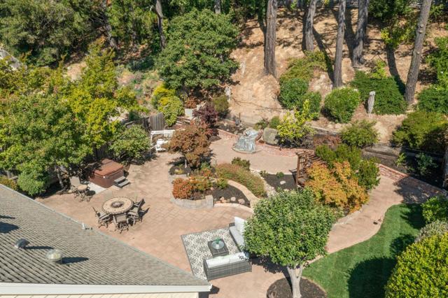 2982 Arguello Drive, Burlingame CA: https://media.crmls.org/mediaz/c29e4c22-20aa-4699-9b5f-8e39f886b7ff.jpg