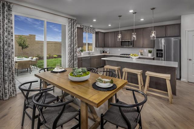 1871 Peony Street, Hollister CA: https://media.crmls.org/mediaz/c29e8acf-880a-4979-aae5-007096166ec5.jpg
