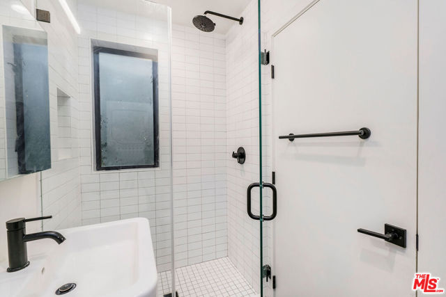 321 N Bixel Street, Los Angeles CA: https://media.crmls.org/mediaz/c29ec760-af4b-475d-b114-8e1819b0a283.jpg