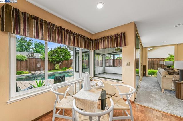 1047 Innsbruck St, Livermore CA: https://media.crmls.org/mediaz/c29efeca-5aa5-4926-b4c5-f6343d9c341c.jpg