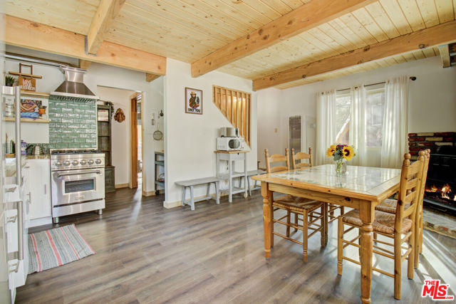 612 Kean Way, Big Bear City CA: https://media.crmls.org/mediaz/c29f42a9-f3c3-42ae-a07f-6c0176c74b56.jpg