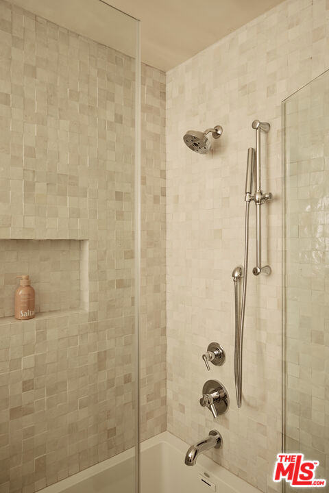 7907 Croydon Avenue, Los Angeles CA: https://media.crmls.org/mediaz/c29f89f7-6413-4eec-94a9-259e2761fed1.jpg