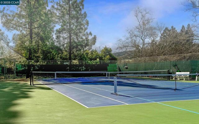 732 Graham Ct, Danville CA: https://media.crmls.org/mediaz/c29feae7-b424-4abd-9edc-02fe0792811a.jpg