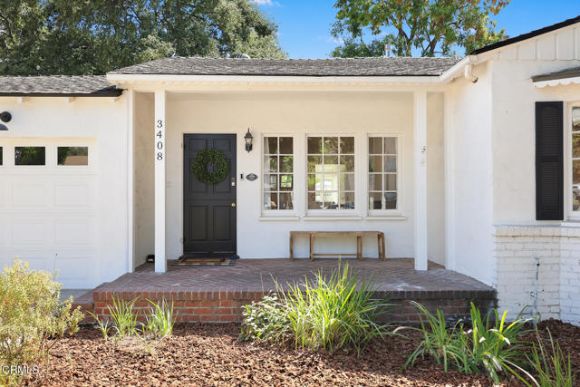 Detail Gallery Image 2 of 43 For 3408 Las Palmas Ave, Glendale,  CA 91208 - 3 Beds | 2 Baths