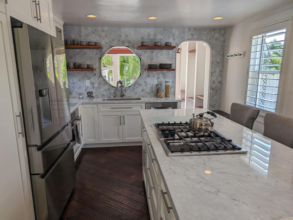 201 Rios Ave - photo 3