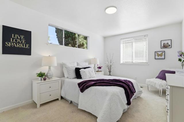 15581 Flintridge Drive, Los Gatos CA: https://media.crmls.org/mediaz/c2a110da-37df-434c-b4ea-3a7ffb980056.jpg