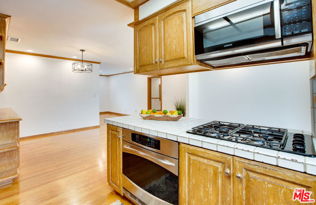 7701 Toland Avenue, Los Angeles CA: https://media.crmls.org/mediaz/c2a15932-50d2-4646-a145-bbc0426d7a9e.jpg
