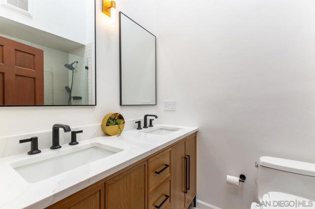 8666 Villa La Jolla Dr, La Jolla CA: https://media.crmls.org/mediaz/c2a177b9-9787-45de-a462-e1ab8da0f45c.jpg
