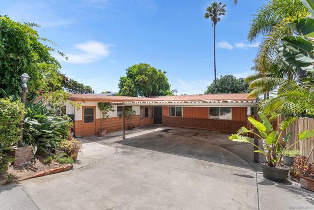 719 Marsolan Ave, Solana Beach CA: https://media.crmls.org/mediaz/c2a293d1-9b95-4dde-8c22-16605cc65490.jpg