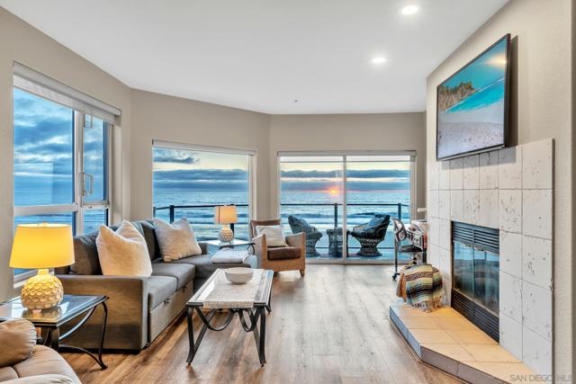 1362 Seacoast Dr, Imperial Beach CA: https://media.crmls.org/mediaz/c2a2fe6a-414e-4ee4-9394-0a0177301361.jpg