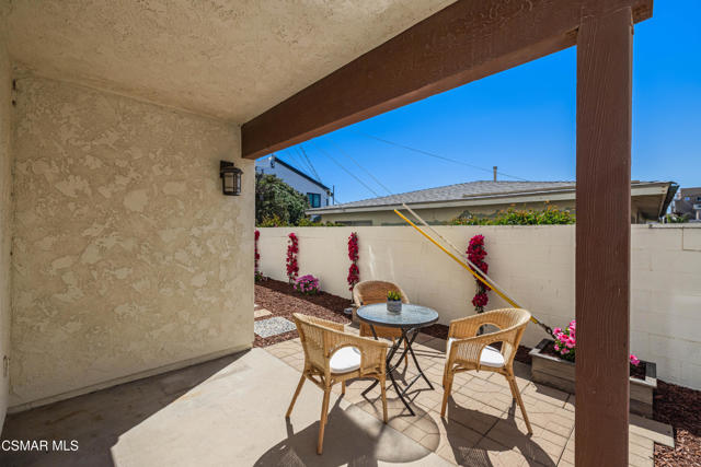 108 Pasadena Avenue, Oxnard CA: https://media.crmls.org/mediaz/c2a35792-2cf3-4dd1-aaa8-0919d990b644.jpg