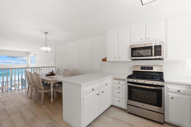 Detail Gallery Image 13 of 34 For 1601 S Pacific St 1b,  Oceanside,  CA 92054 - 3 Beds | 2/1 Baths
