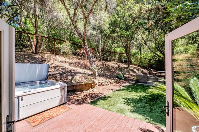 4858 Freedom Boulevard, Aptos CA: https://media.crmls.org/mediaz/c2a42211-bff4-4cb1-8fec-25156f4f86e9.jpg
