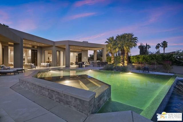 4 Paradise Cove Court, Rancho Mirage CA: https://media.crmls.org/mediaz/c2a4501b-8fed-49e4-8214-ec1584fbdff1.jpg