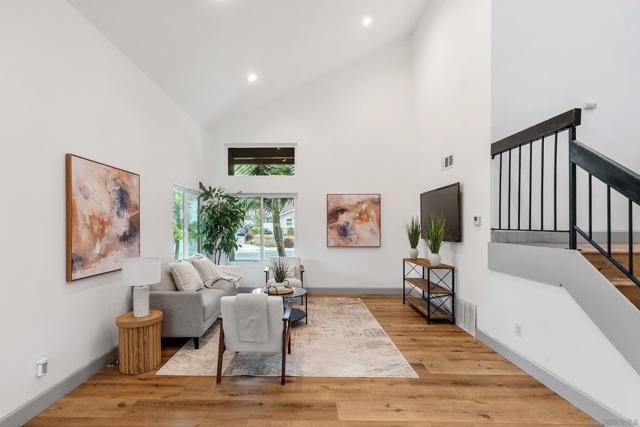 Image 4 of 46 For 13233 Gunner Ave