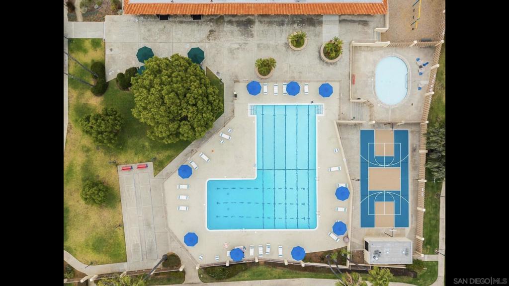 https://media.crmls.org/mediaz/c2a47814-ff3f-492c-8b84-f3372930f774.jpg?preset=X-Large