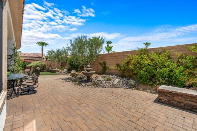 40426 Calle Estela, Indio CA: https://media.crmls.org/mediaz/c2a633dd-cf87-41c7-b64a-c6e3f7d5615f.jpg