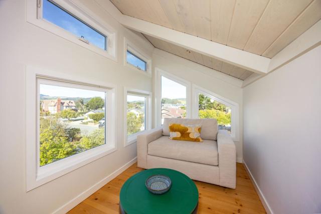 628 Alsace Loraine Avenue, Half Moon Bay CA: https://media.crmls.org/mediaz/c2a65f31-177d-47a4-a75c-ae2de0fae181.jpg