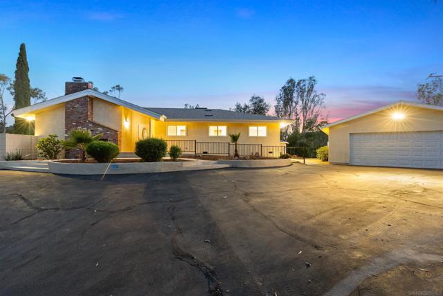 25311 Jesmond Dene Road, Escondido CA: https://media.crmls.org/mediaz/c2a67334-7233-4508-be4c-e1fe48301fc5.jpg