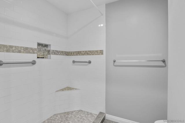 Image 18 of 42 For 5737 Adobe Falls Road  Unit A