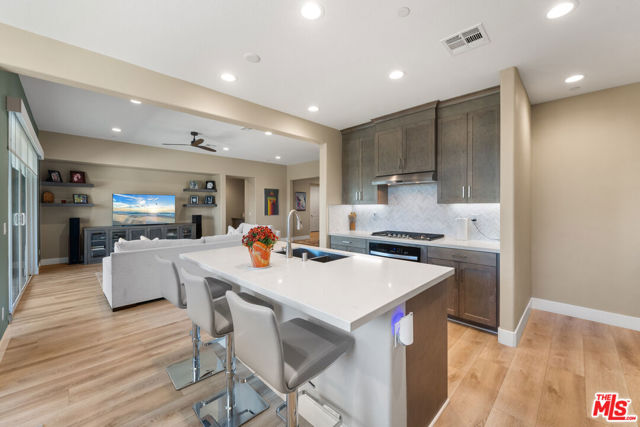 81975 Via San Clemente, La Quinta CA: https://media.crmls.org/mediaz/c2a70da3-ef11-4d89-be05-96ec0878802b.jpg